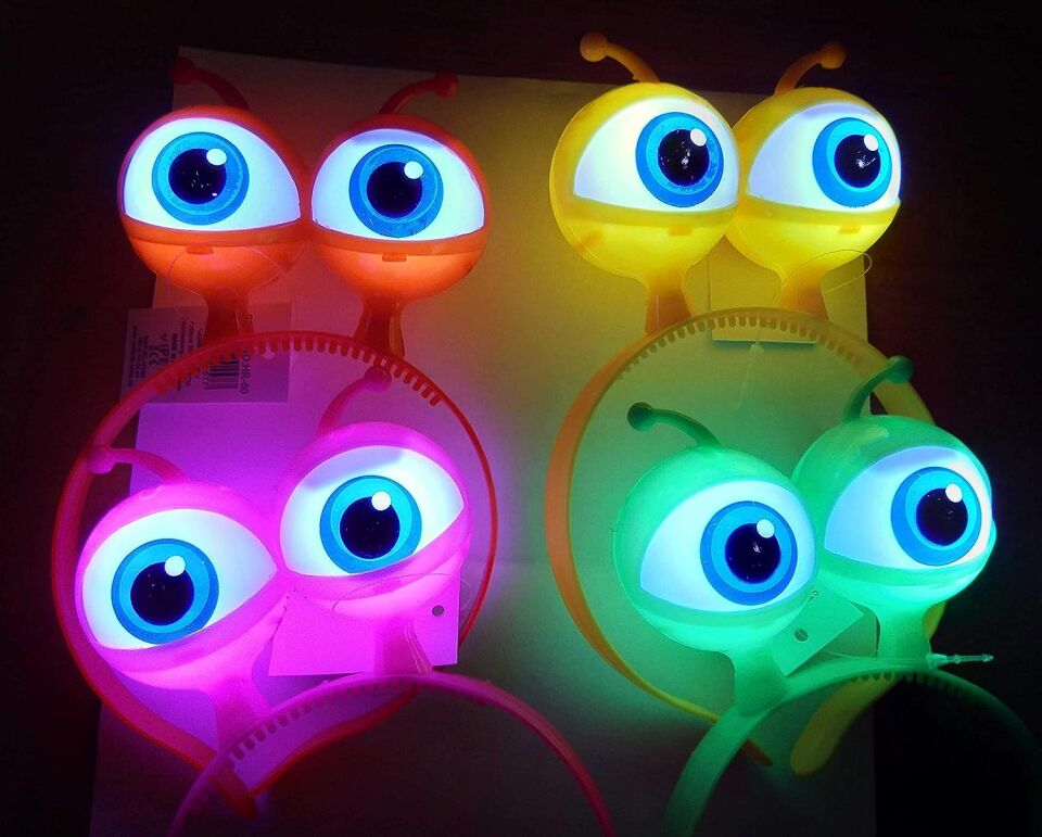 Rengarenk 3 Farklı Fonksiyonda Yanan Led Işıklı Uzaylı Göz Taç 1 Adet 18x12 cm